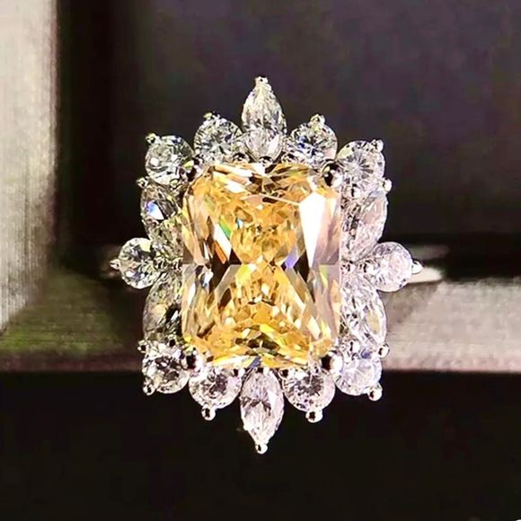 Simulated Citrine Ring Size 6.25 Silver Tone Costume Jewelry Faux Diamonds - Picture 3 of 15